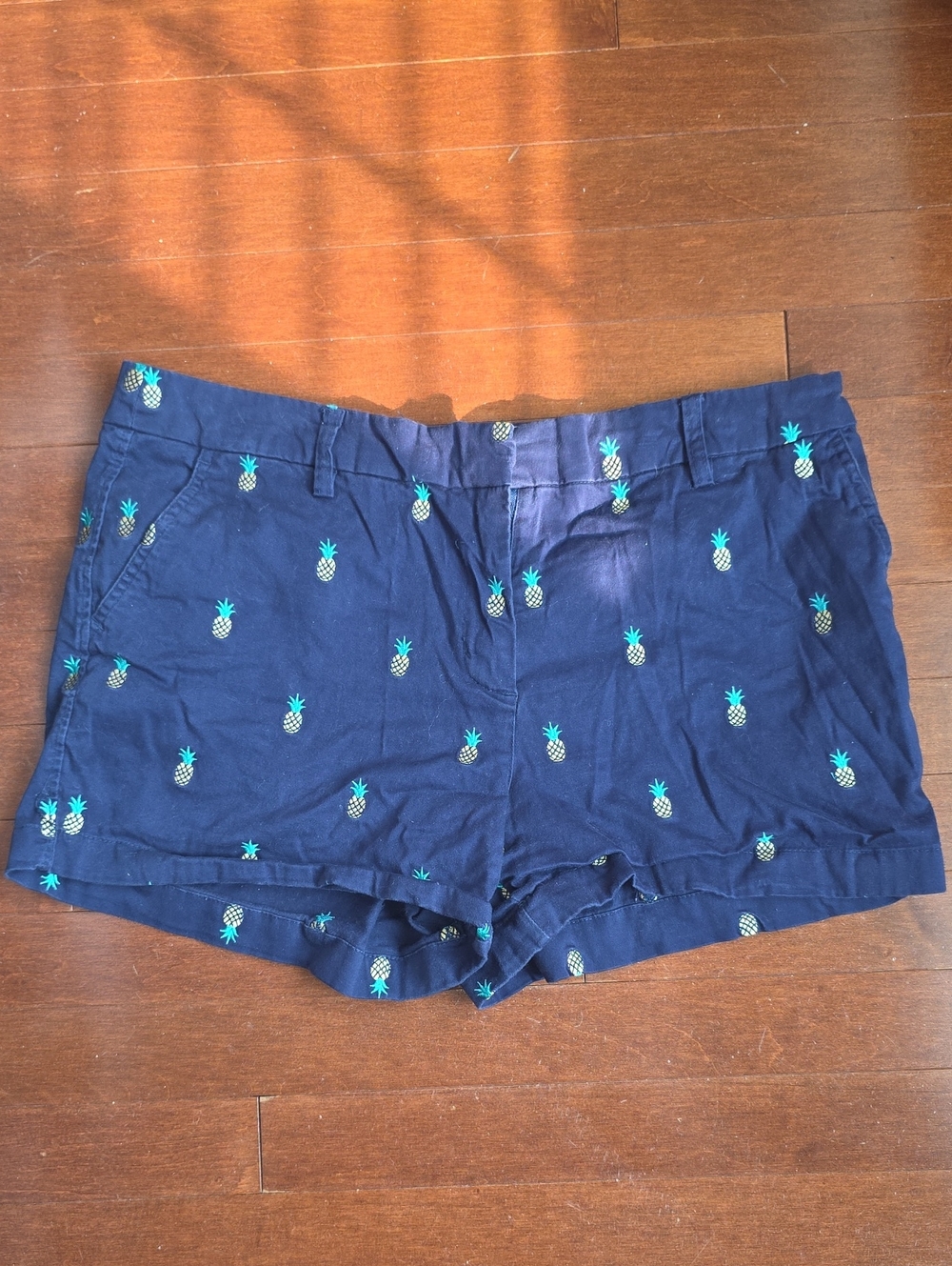 British Khaki Pneapple Embroidered Cotton Shorts 12